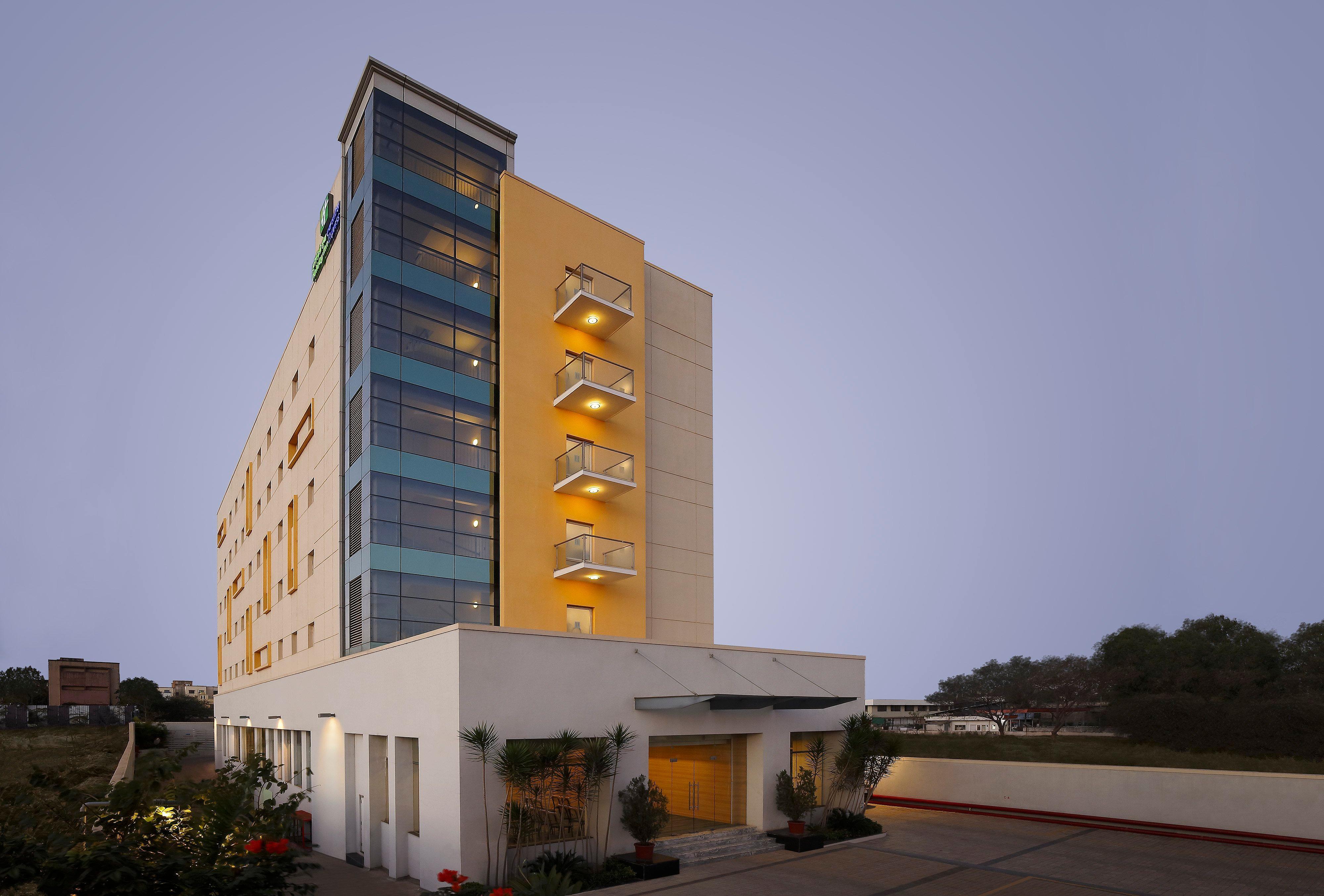 Holiday Inn Express Nashik Indira Nagar, An Ihg Hotel Ngoại thất bức ảnh